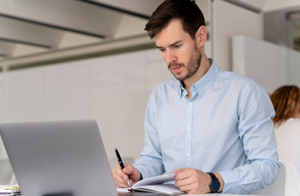 persona realizando test psicométricos